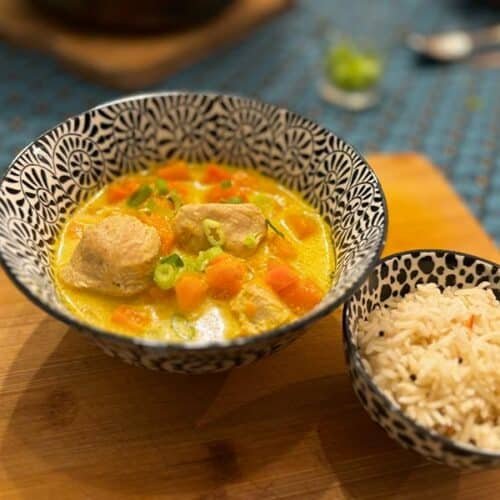 Recette curry jaune comme une soupe aux légumes de saison